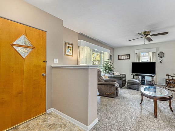 5th image of 1847 Houseman Ave NE