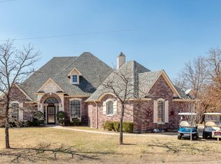508 Flozell Adams Dr, Runaway Bay, TX 76426