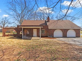 1425 S Kings Hwy, Independence, MO 64055