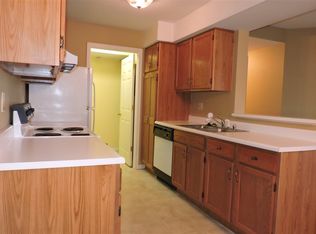 556 Cloverfield Ln APT 102, Fort Wright, KY 41011
