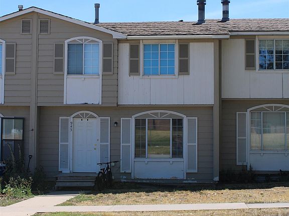 2nd image of 943 8th St