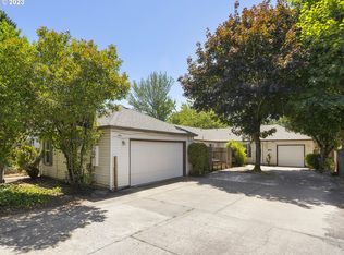 10720 SE Powell Blvd, Portland, OR 97266