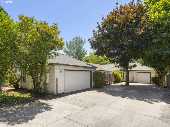 10720 SE Powell Blvd, Portland, OR 97266