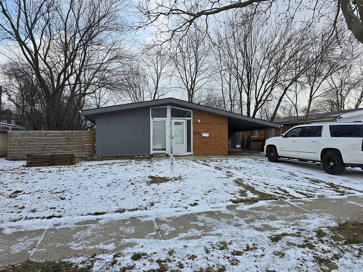 Primary Photo - 29592 Fairfax St