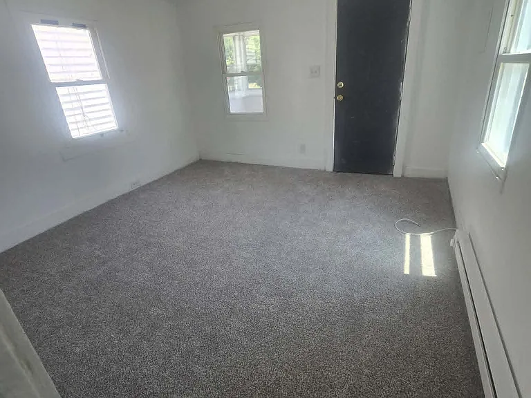 913 Pine St — Photo 4