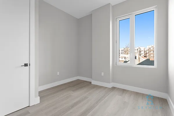 Rented by Skyhigh Realty NYC LLC | media 28