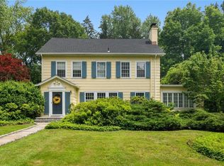 307 Quaker Rd, Chappaqua, NY 10514
