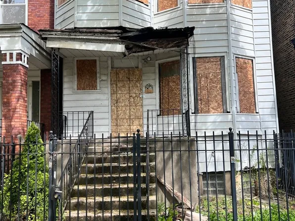 8035 S Houston Ave, Chicago, IL 60617