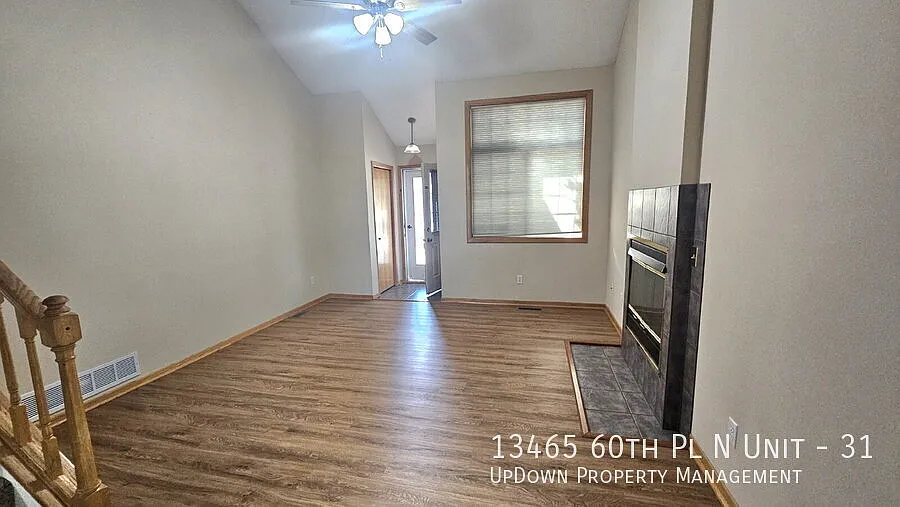 2-Bed 1 bath Townhouse Retreat in Plymouth with Spacious 1208 Sq Ft Layout. — Photo 3