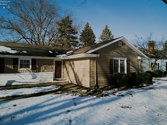 3rd image of 303 Cedar Brook Ln