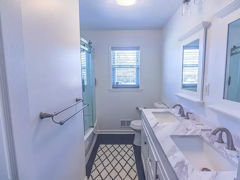 614 Camellia St NE — Photo 29