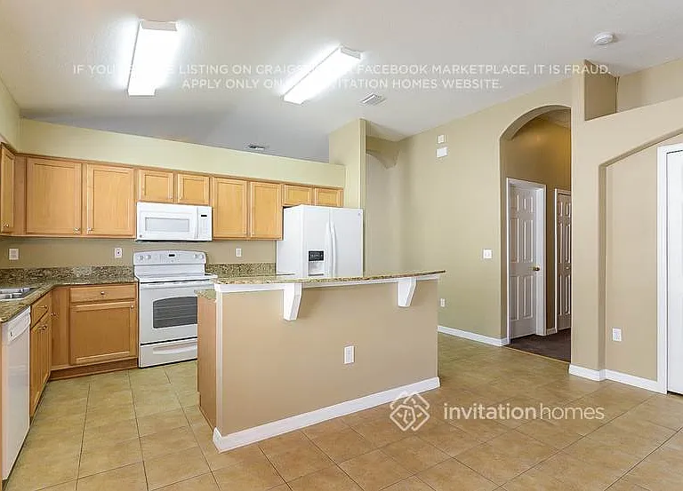 7413 Pulteney Dr — Photo 5