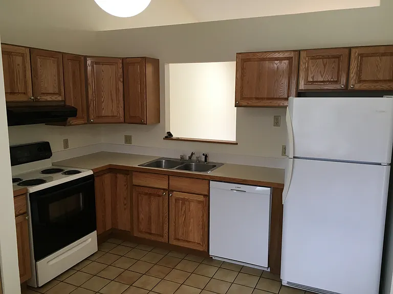 14 Yardley Grn #14 — Photo 5