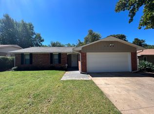 1508 Parkwoods Ter, Midwest City, OK 73110
