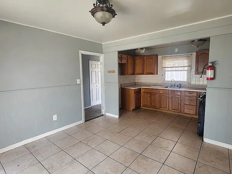 44 Princeton Ln — Photo 2