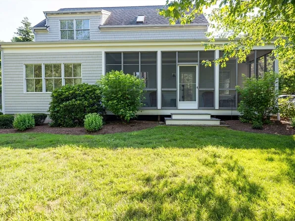 14 Hathaway Pond Cir Unit 14, Rochester, MA 02770