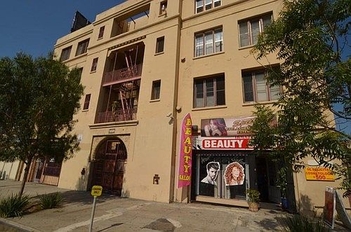 2nd image of 1219 N Vermont Ave