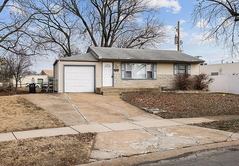 615 Florland Dr — Photo 1