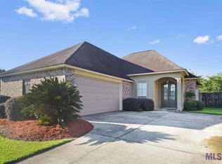 9340 Country Lake Dr, Baton Rouge, LA 70817