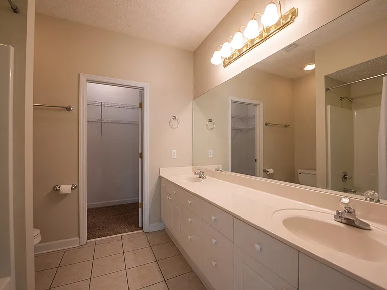 1613 Overcup Cir — Photo 7