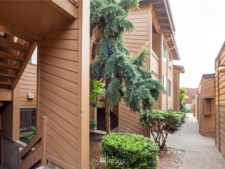1st image of 1819 N 107th St APT 102
