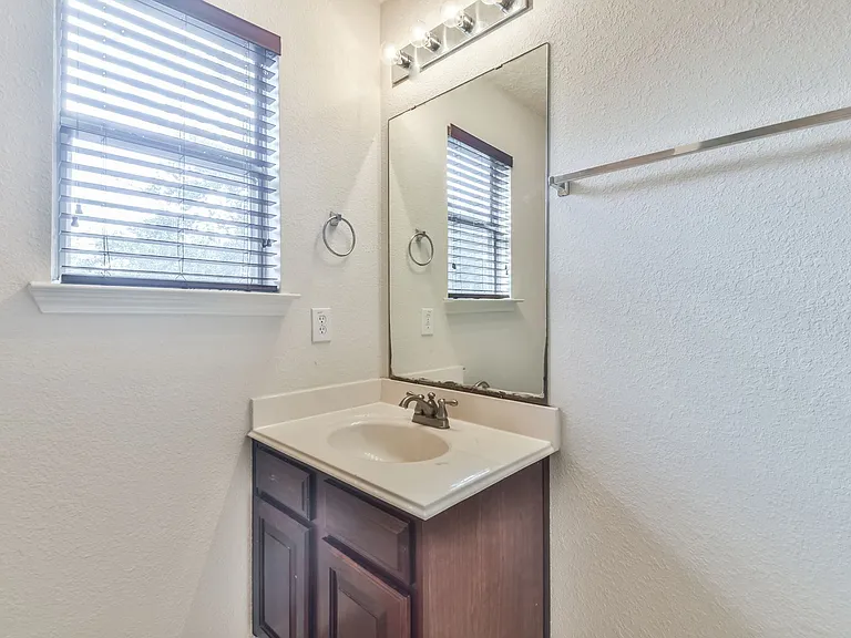 29315 Hickory Terrace Dr — Photo 33