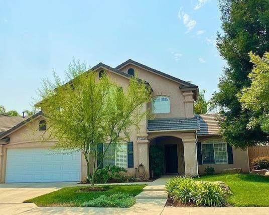 1st image of 2829 E Pryor Dr