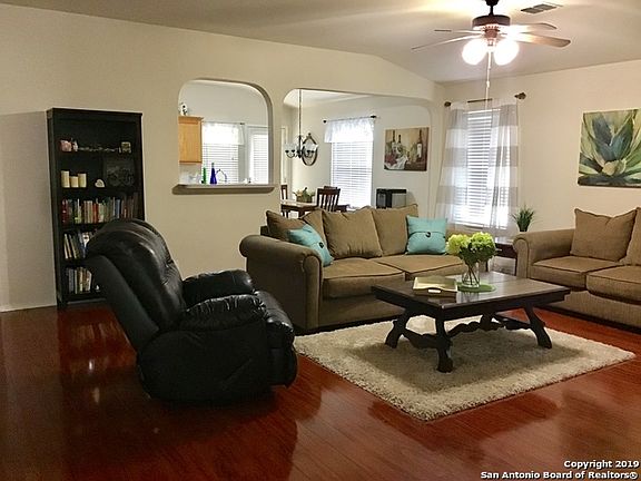 3rd image of 8239 Shumard Oak Dr