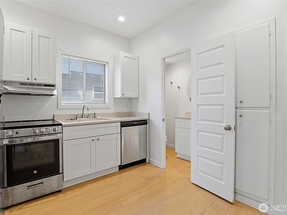 5th image of 434 W Buckeye Avenue