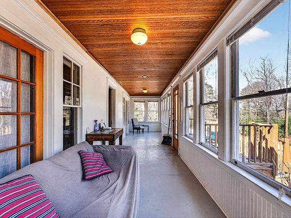 3rd image of 92 Pinewood Avenue