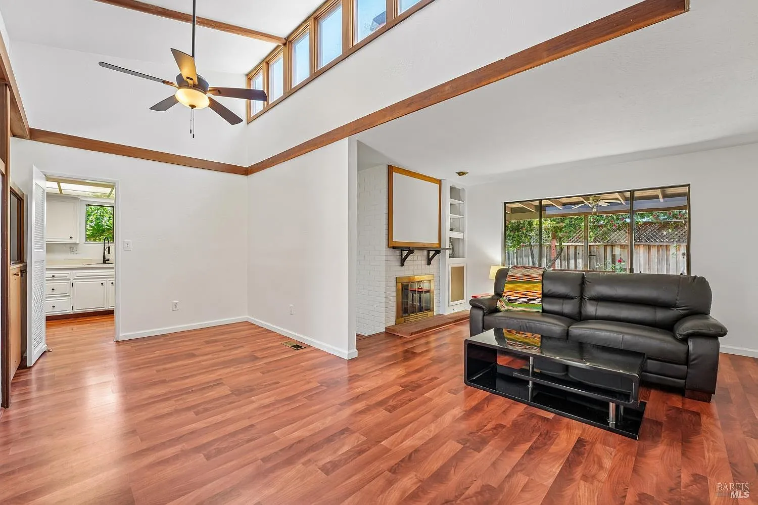 6644 Greenmeadow Drive - Photo 11