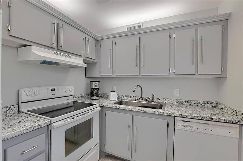 1st image of 21 Markham A #A