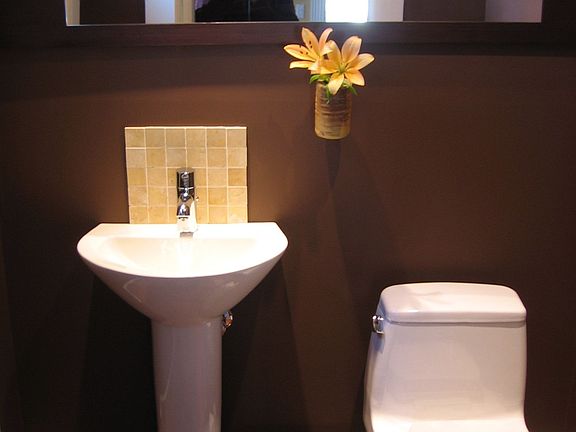 Downstairs Half-Bath