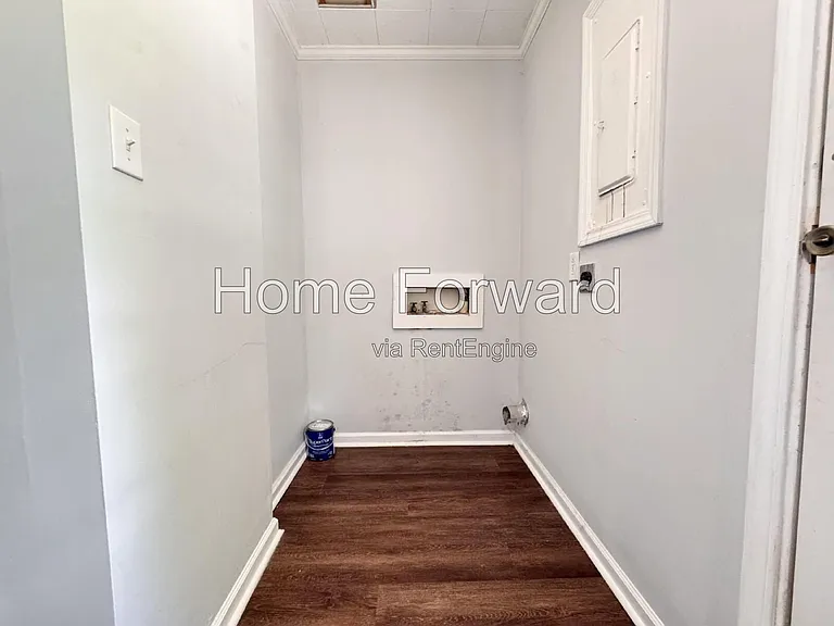 122 Estonia Dr — Photo 7