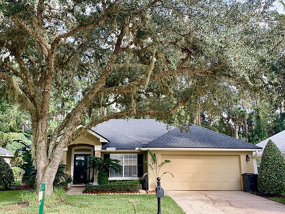 4th image of 653 Lake Stone Cir