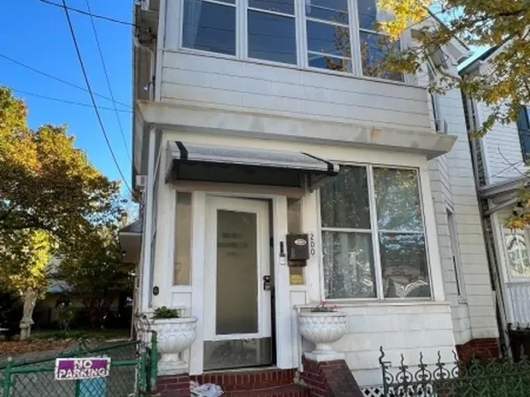 200 8Th St, Passaic City, NJ 07055