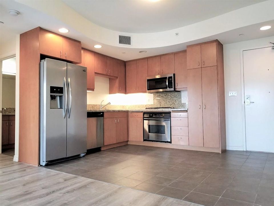 1st image of 550 15th Ave #308