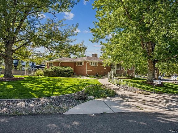 2nd image of 2895 Garden Road