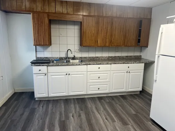 9 Burt St, Adams, MA 01220