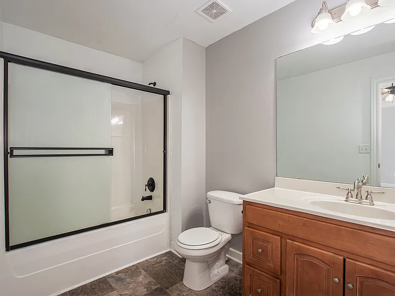 University Park TownHomes - 16478 — Photo 4