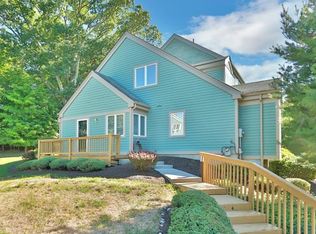 4801 Manor Dr, Peekskill, NY 10566