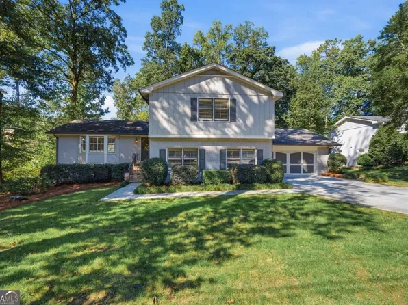 4946 Village Creek Dr, Dunwoody, GA 30338