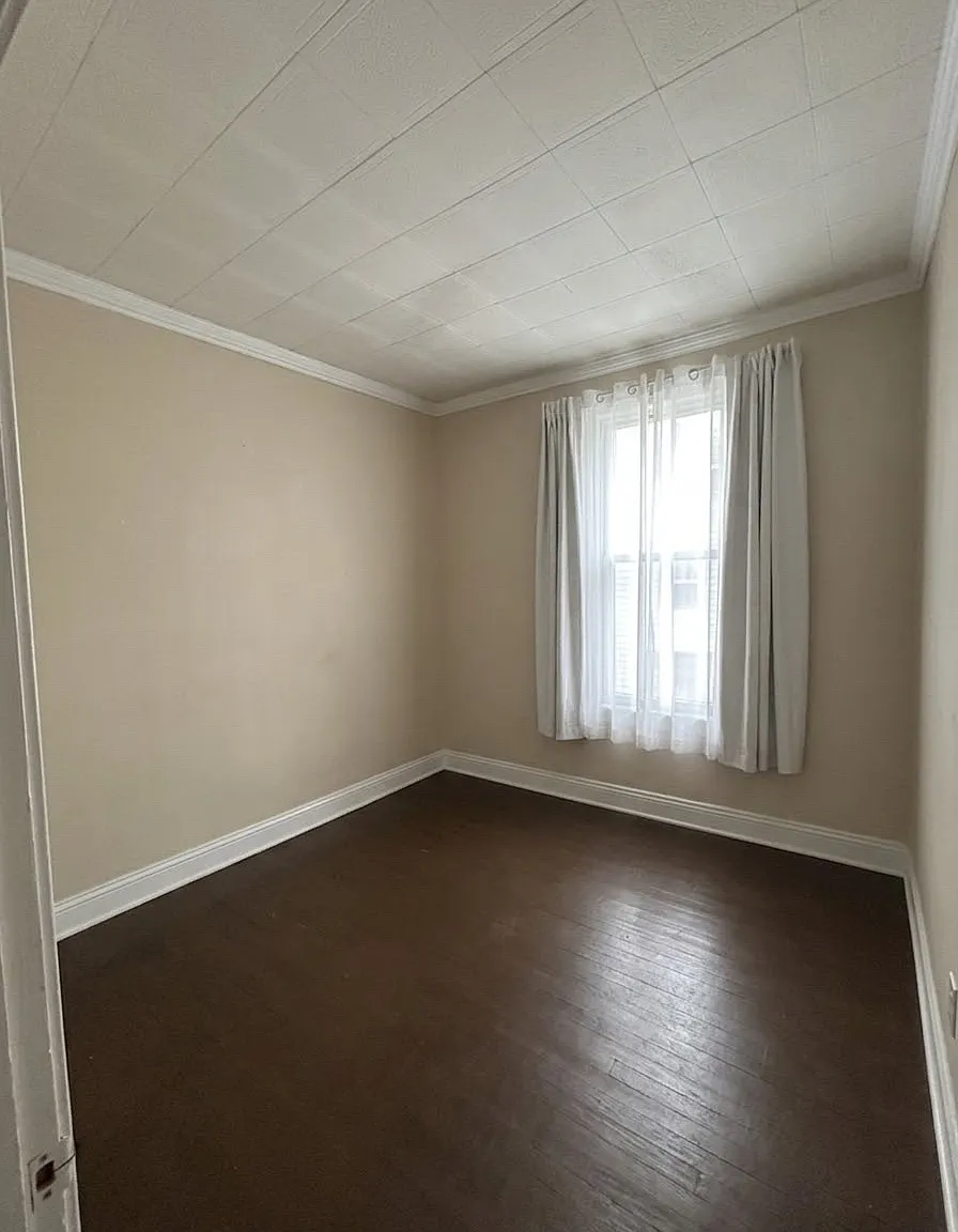 2 bed, 950 sqft, $2,350 — Photo 3