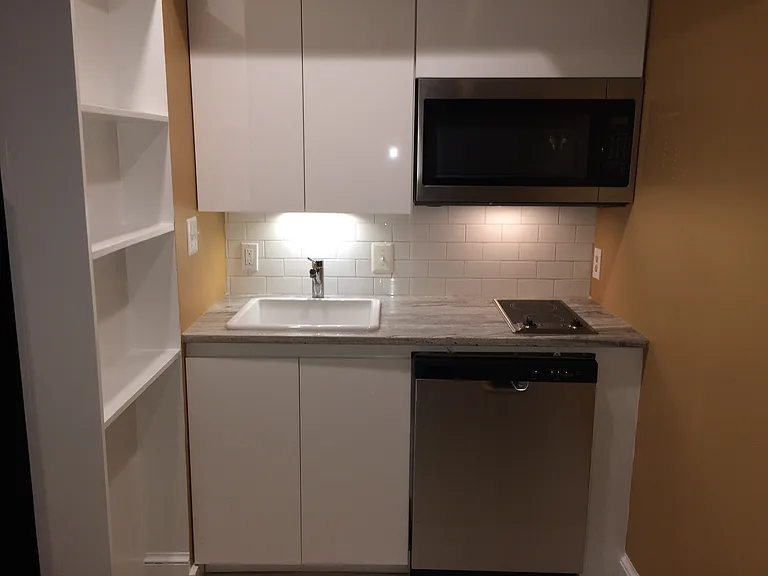 4418 Lingan Rd NW #B — Photo 10