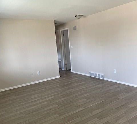 3rd image of 60 E Bates Avenue