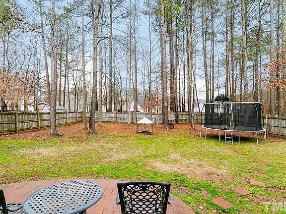 4th image of 119 Falmouth Ct
