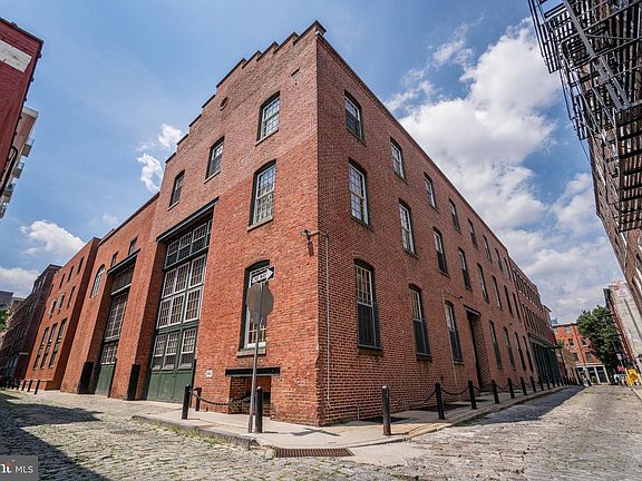 2nd image of 130 N Bread St #107