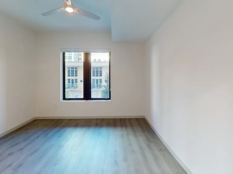 101 N Meridian — Photo 188