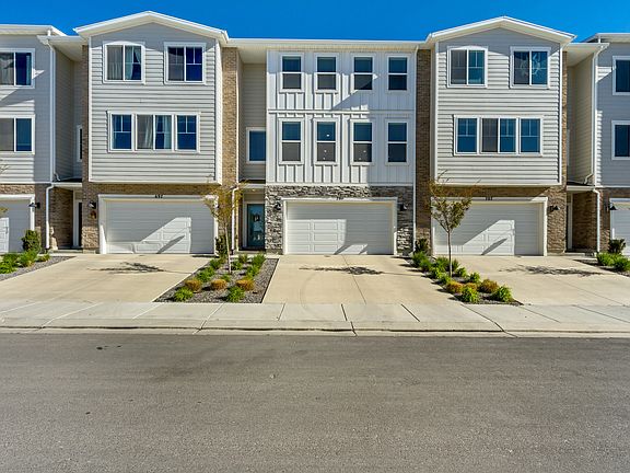 3rd image of 701 E Garden Grove Dr