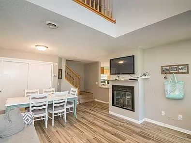 2 bed, 1.5 bath, 1204 sqft, $2,150 — Photo 3